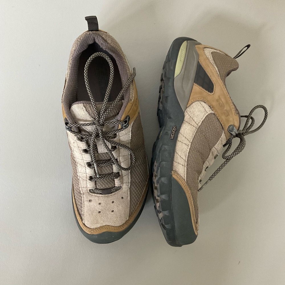Teva Men’s Hiking Shoes - Picture 1 of 7